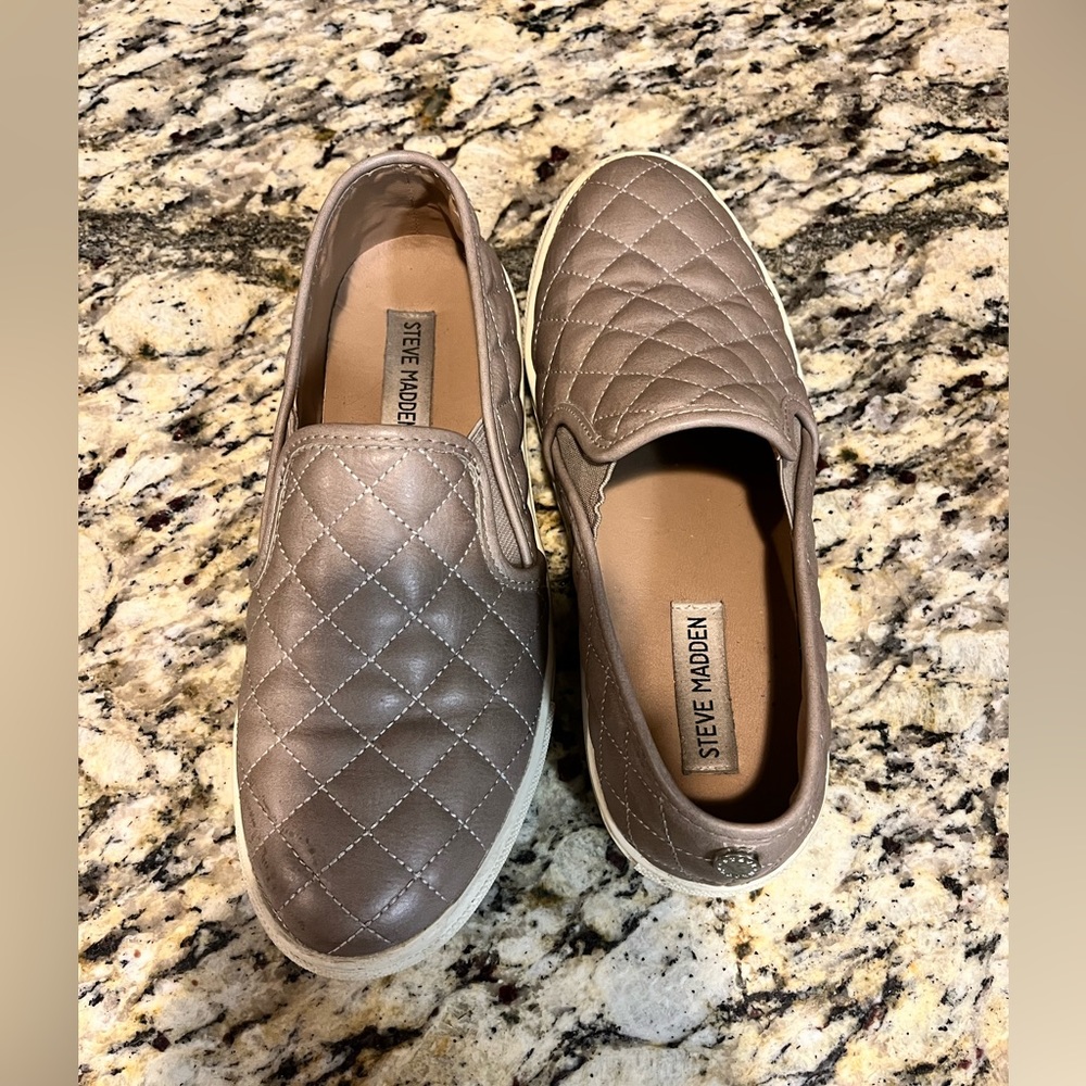 Steve Madden shoes (350)
